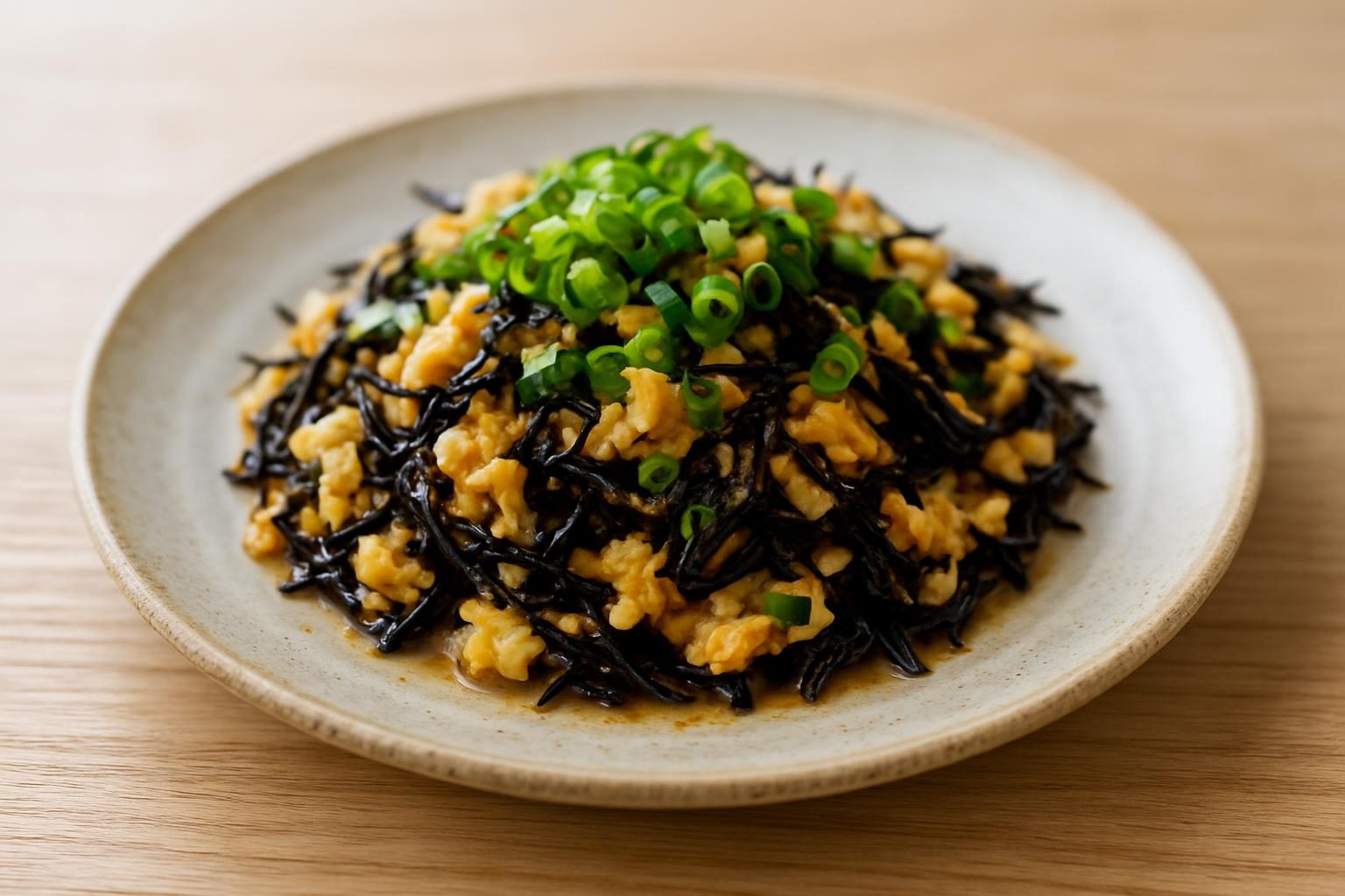 ひじきと卵の香味だれ
