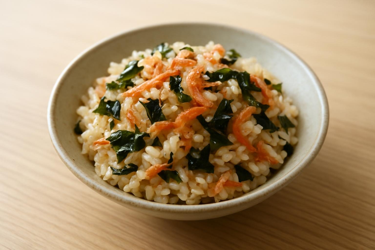 わかめと桜えびの炊き込みご飯